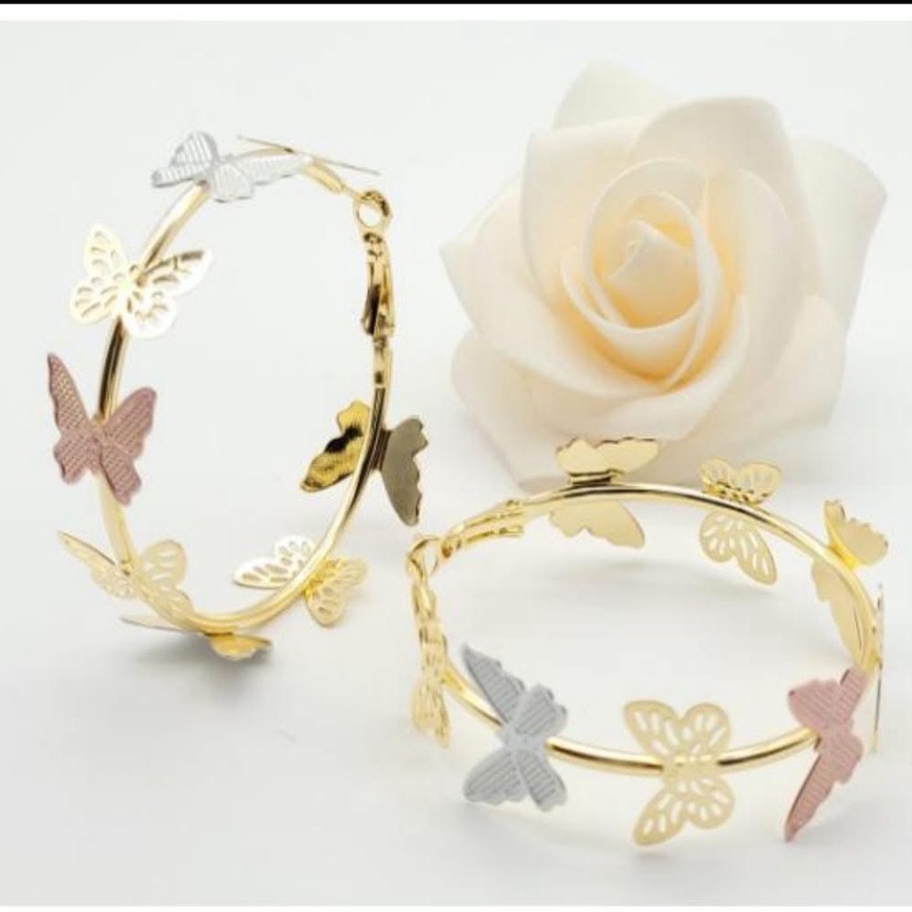 Jewels 4 You New Oro Laminado 3 Tone Elegant Butterfly Hoop Earrings